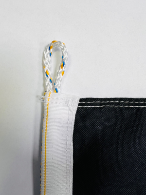 Deutschland Flagge mit Tauöse - Maritime Befestigung für Segelboote